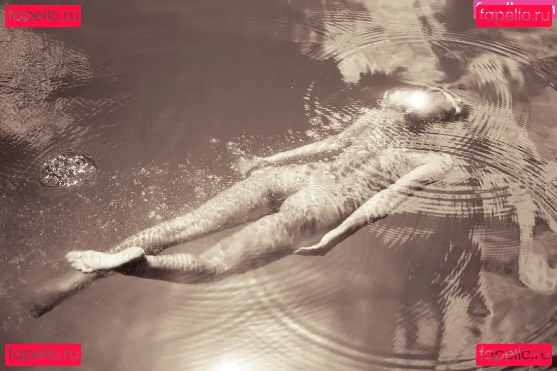 Marisa Papen Onlyfans Photo Gallery 