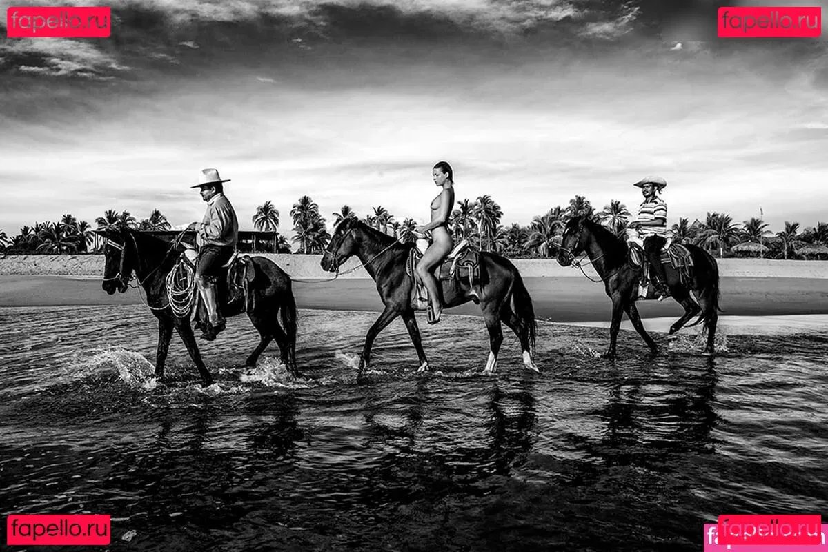 Marisa Papen Onlyfans Photo Gallery 