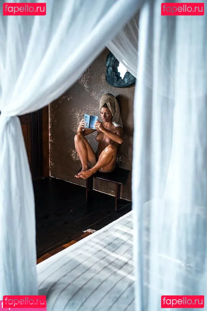 Marisa Papen Onlyfans Photo Gallery 