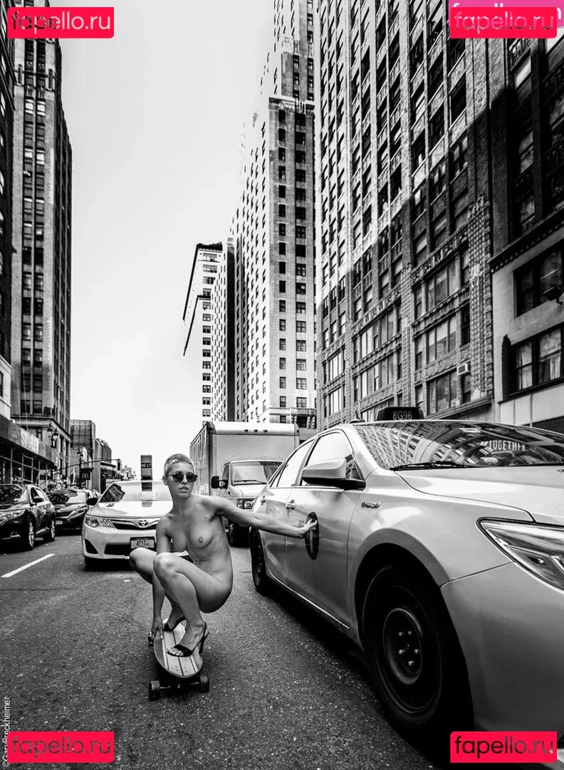 Marisa Papen Onlyfans Photo Gallery 