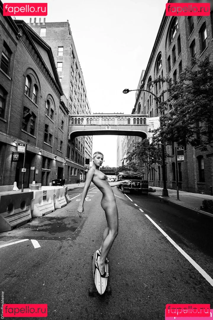 Marisa Papen Onlyfans Photo Gallery 