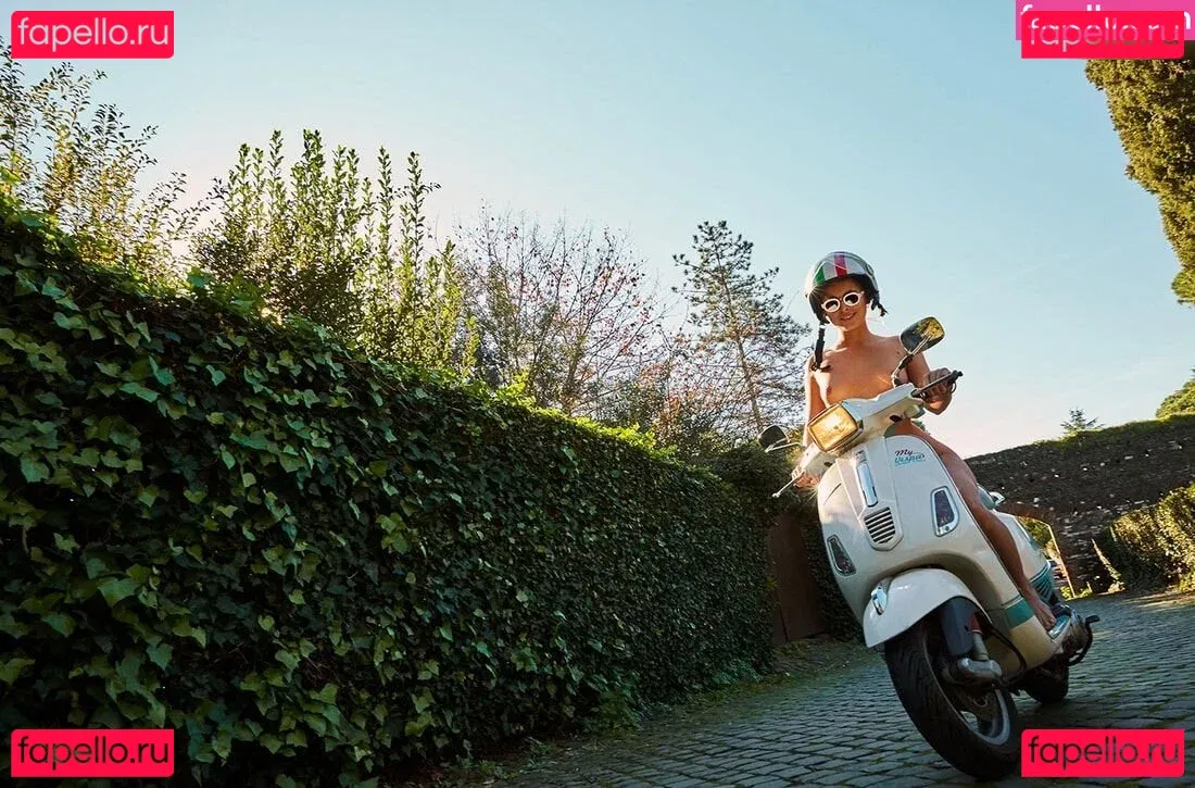 Marisa Papen Onlyfans Photo Gallery 