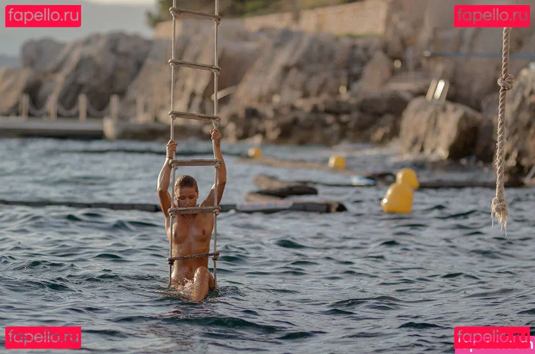 Marisa Papen Onlyfans Photo Gallery 