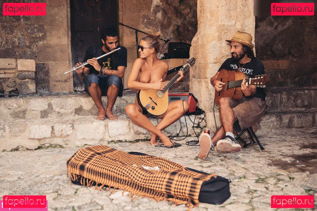 Marisa Papen Onlyfans Photo Gallery 