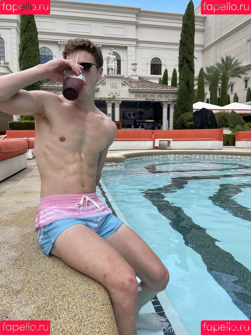 kallen2044 Onlyfans Photo Gallery 