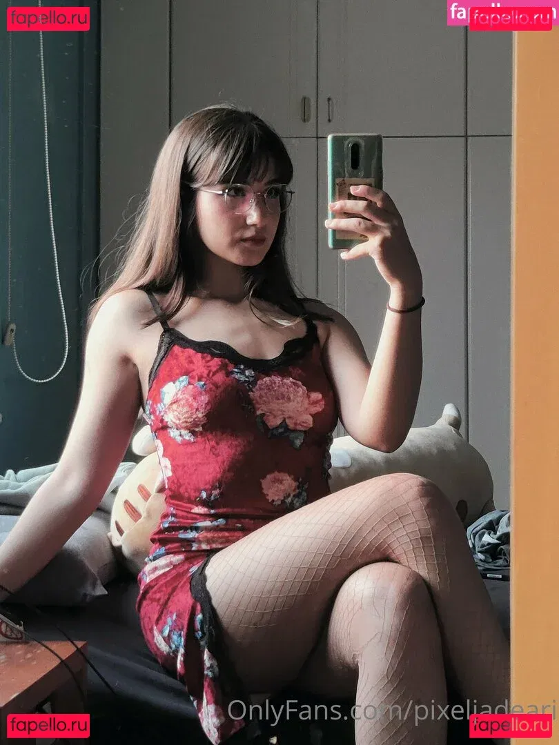 pixeljadearixela Onlyfans Photo Gallery 