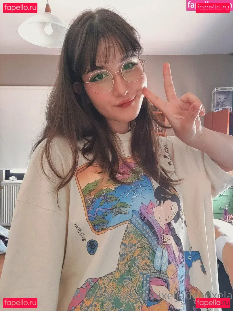 pixeljadearixela Onlyfans Photo Gallery 