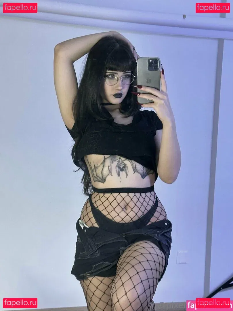 pixeljadearixela Onlyfans Photo Gallery 