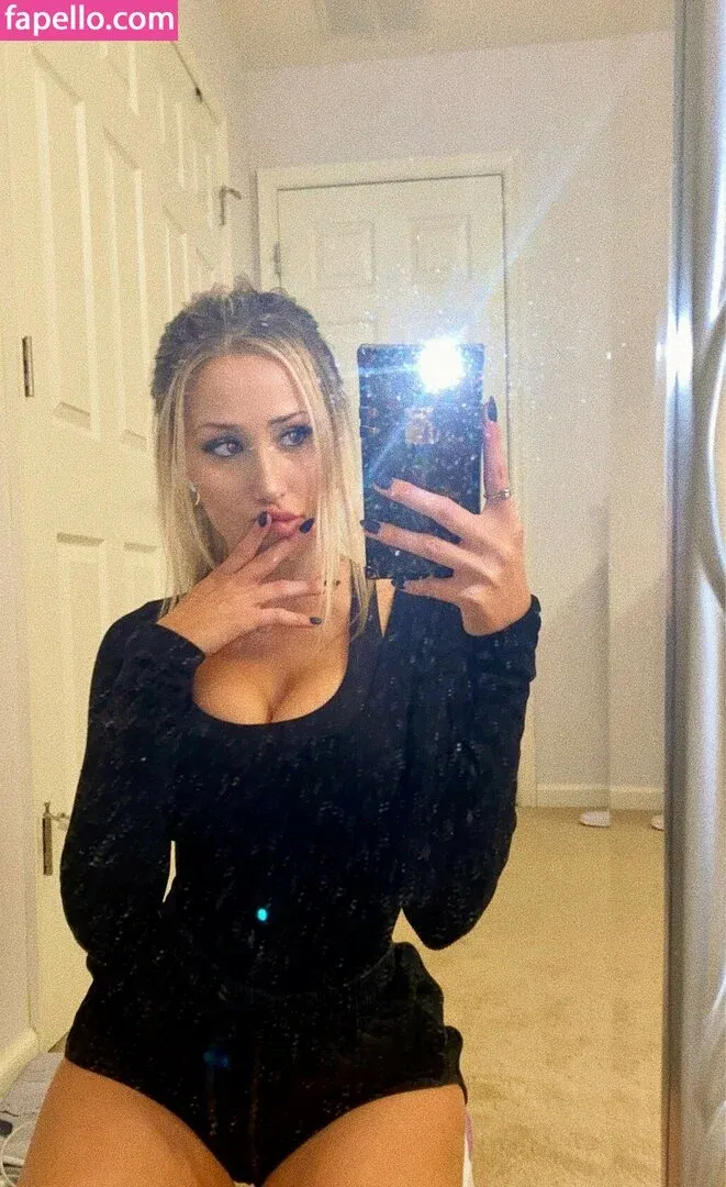 Samantha AufderHeide Onlyfans Photo Gallery 