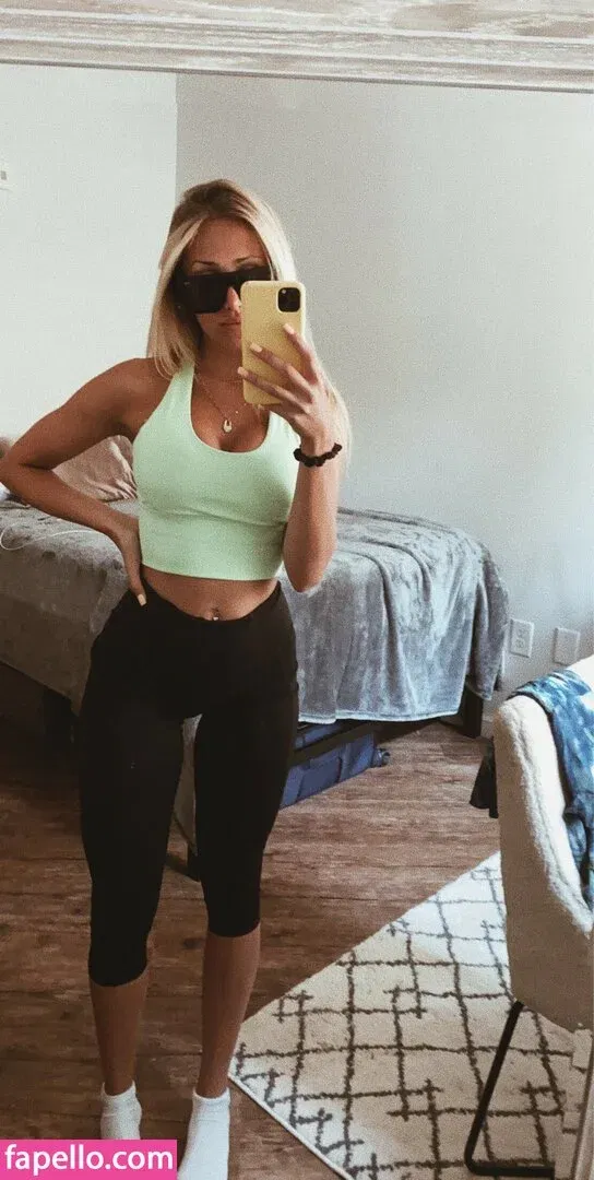 Samantha AufderHeide Onlyfans Photo Gallery 