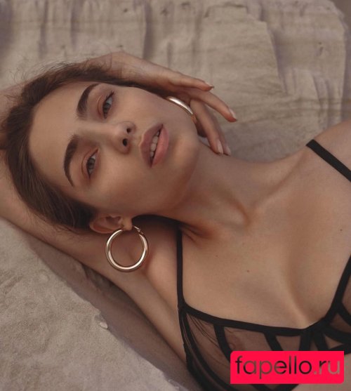 Dinara Nadirova Nude Onlyfans Photo 12