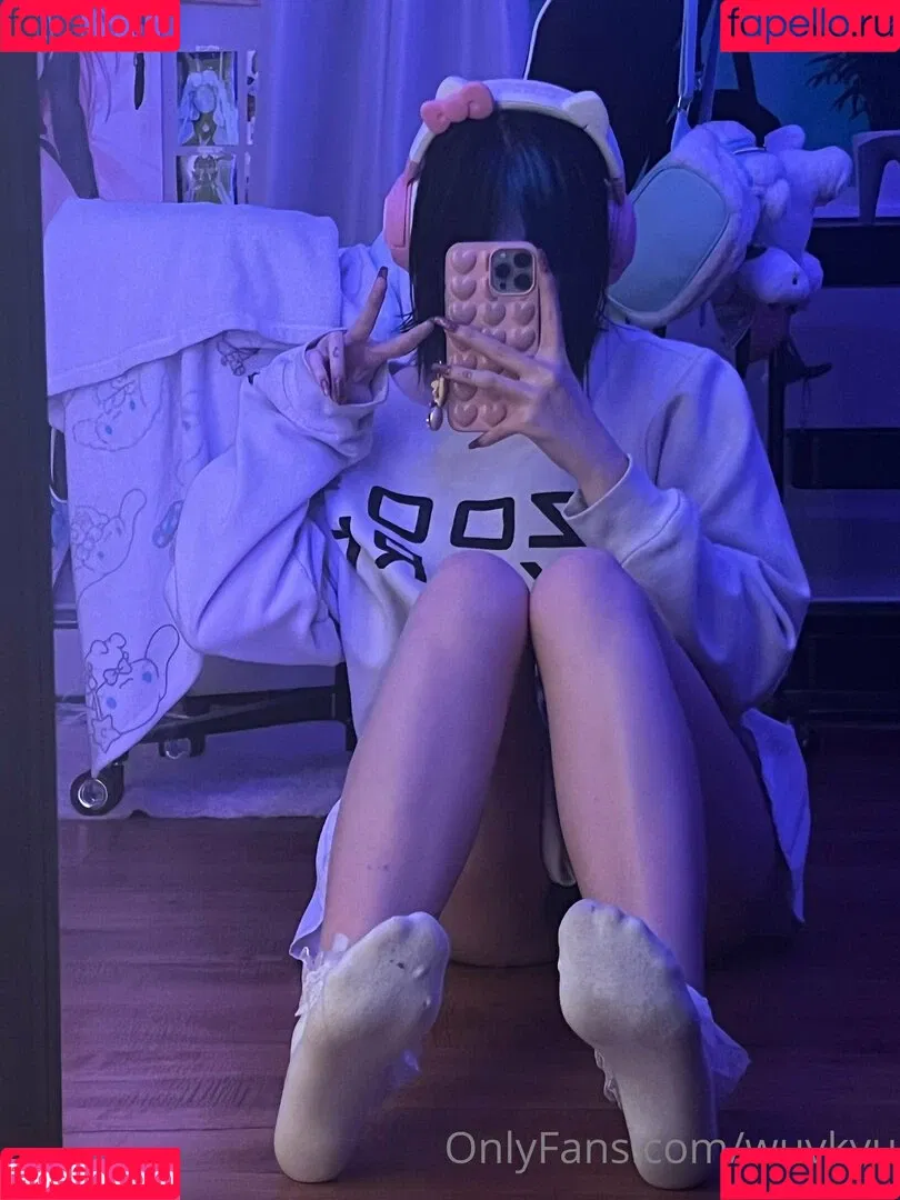wuvkyu Onlyfans Photo Gallery 