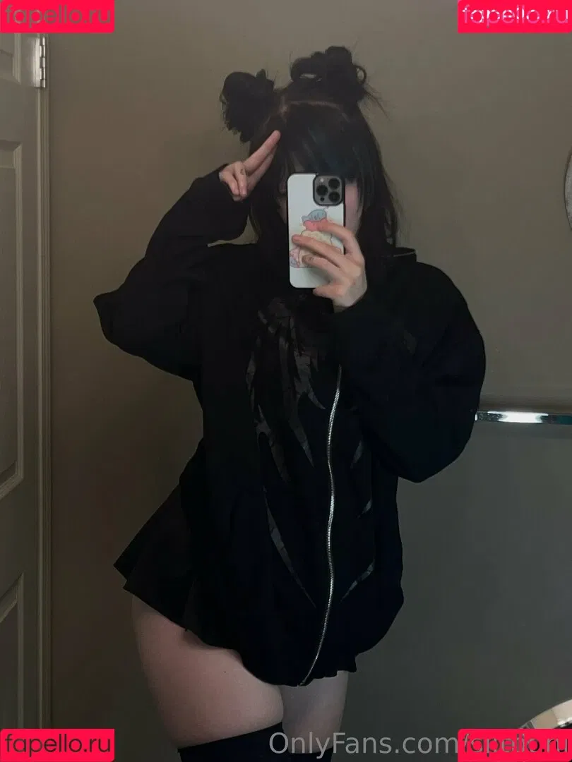 wuvkyu Onlyfans Photo Gallery 
