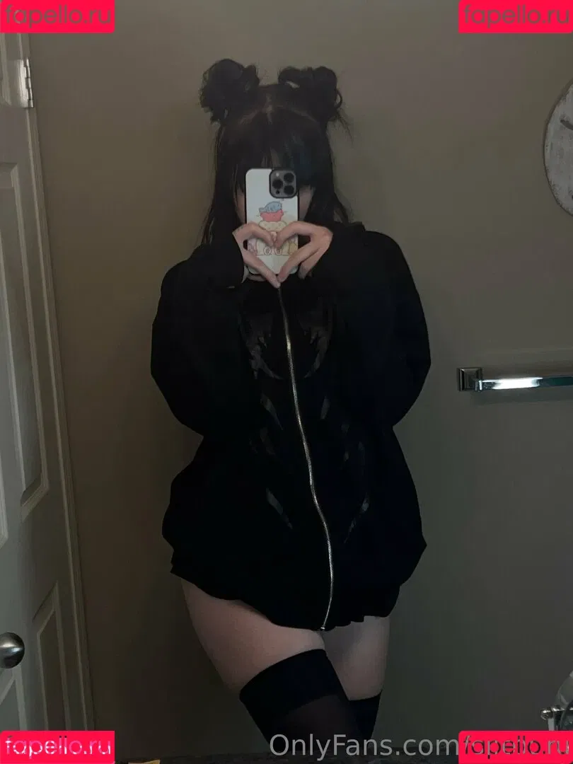 wuvkyu Onlyfans Photo Gallery 