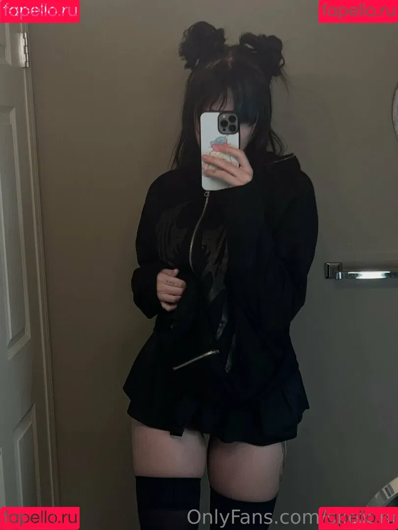 wuvkyu Onlyfans Photo Gallery 