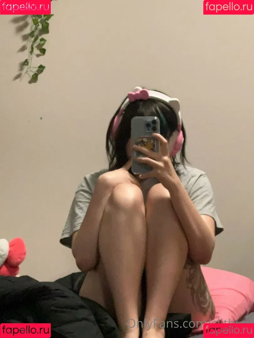wuvkyu Onlyfans Photo Gallery 