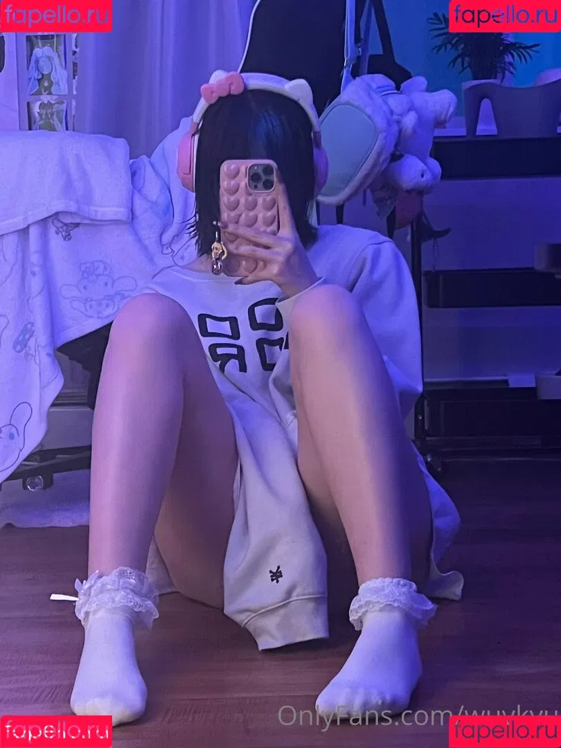 wuvkyu Onlyfans Photo Gallery 