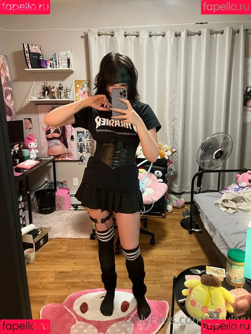 wuvkyu Onlyfans Photo Gallery 