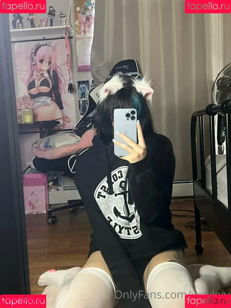 wuvkyu Onlyfans Photo Gallery 