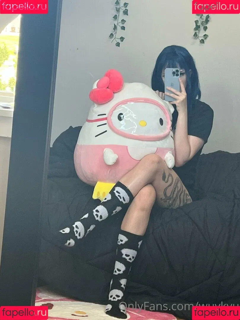 wuvkyu Onlyfans Photo Gallery 