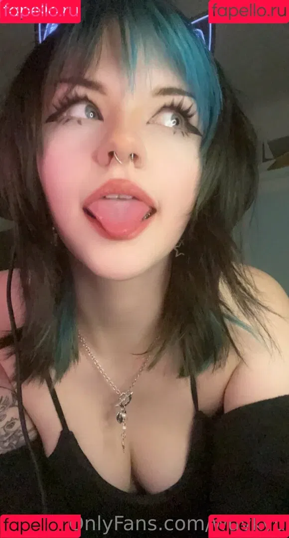 wuvkyu Onlyfans Photo Gallery 