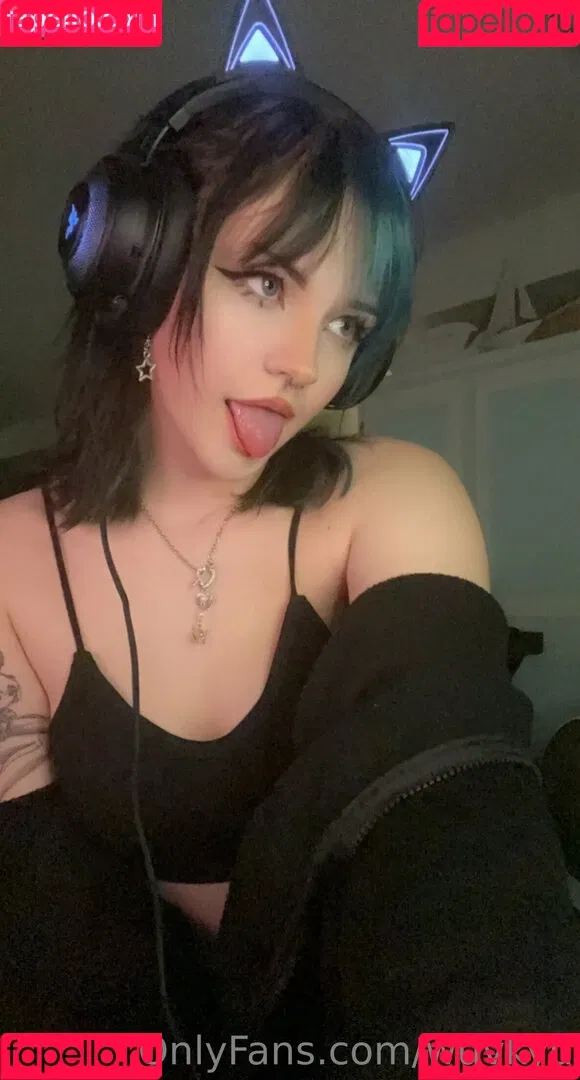 wuvkyu Onlyfans Photo Gallery 