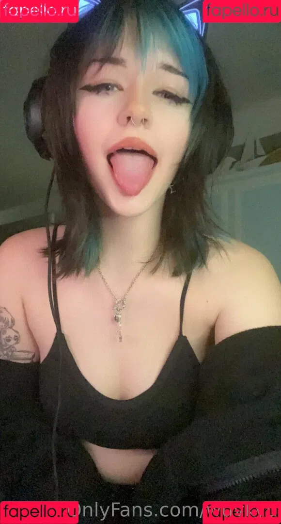 wuvkyu Onlyfans Photo Gallery 