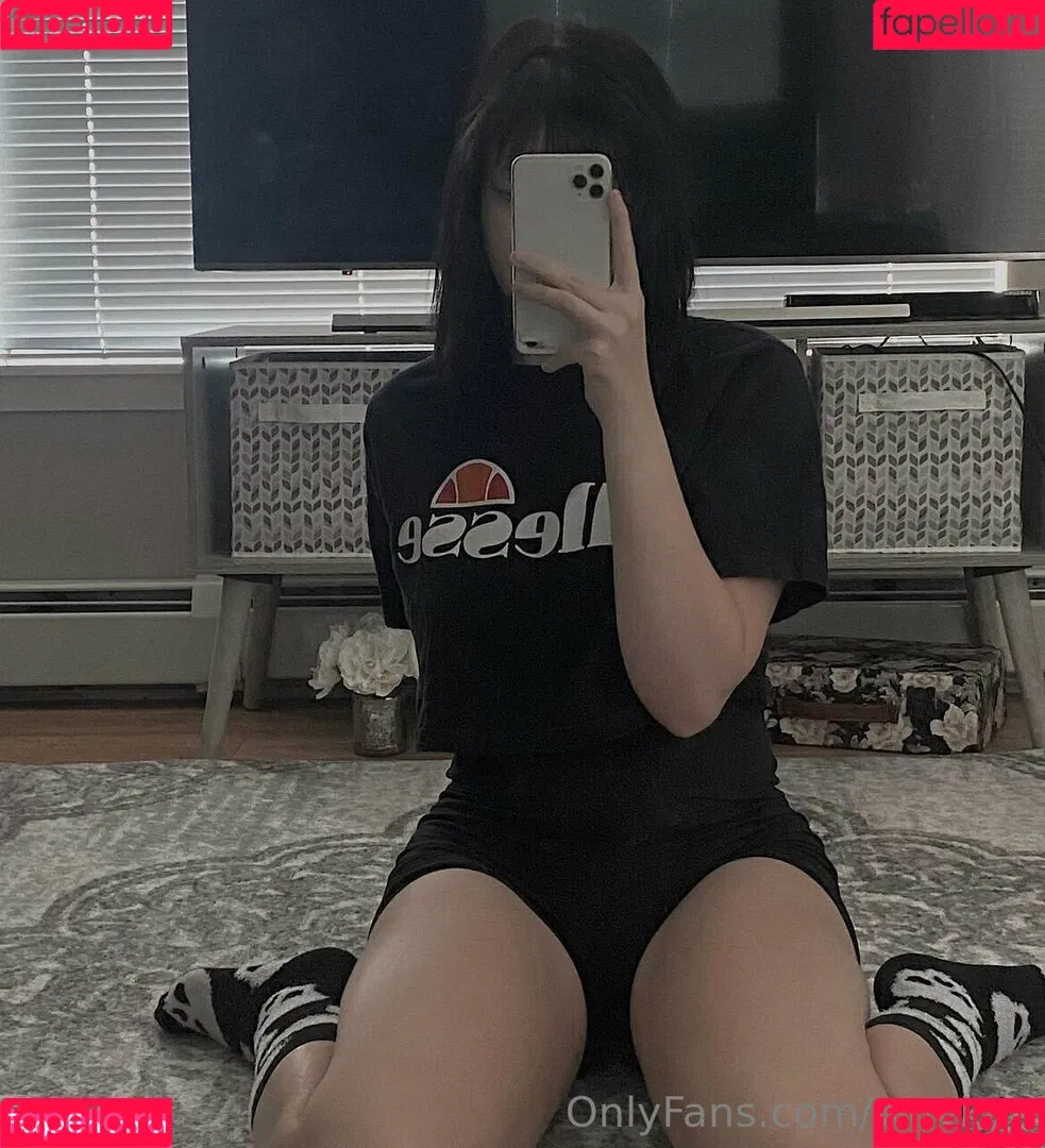 wuvkyu Onlyfans Photo Gallery 