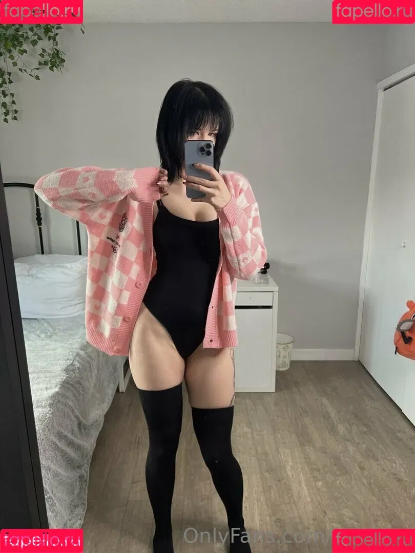 wuvkyu Onlyfans Photo Gallery 