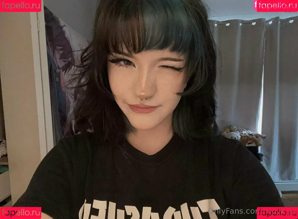 wuvkyu Onlyfans Photo Gallery 