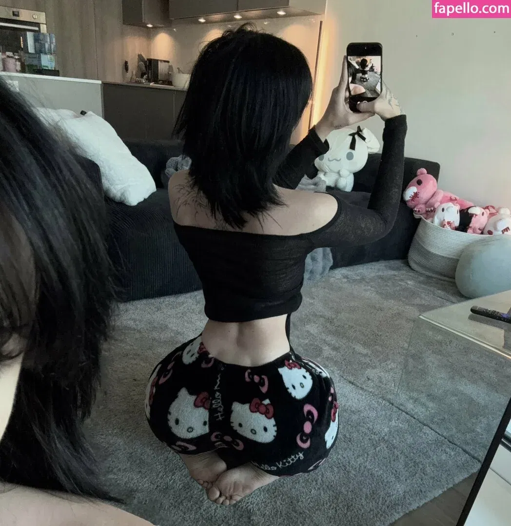 wuvkyu Onlyfans Photo Gallery 