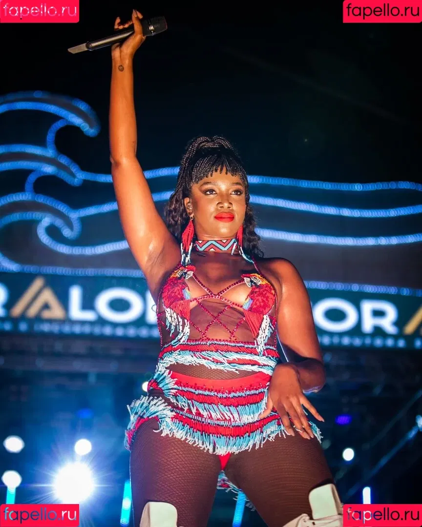 Iza Cantora Onlyfans Photo Gallery 