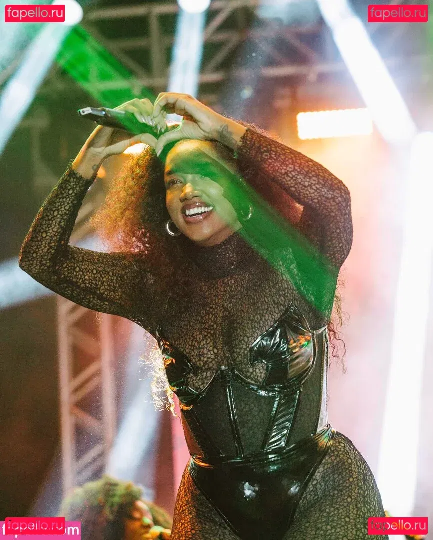 Iza Cantora Onlyfans Photo Gallery 