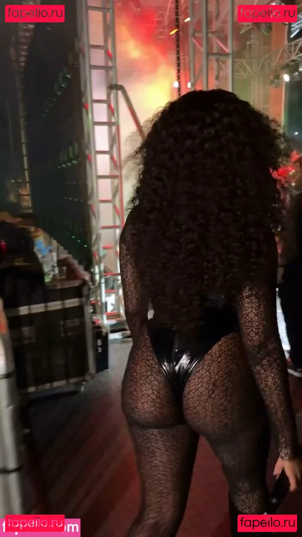 Iza Cantora Onlyfans Photo Gallery 