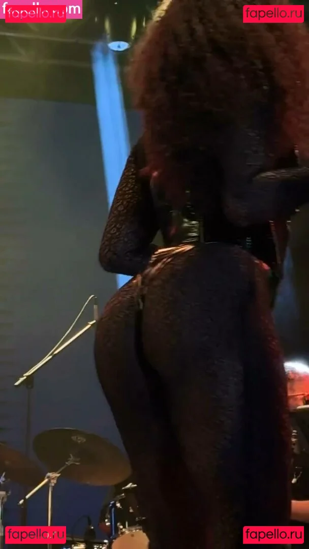 Iza Cantora Onlyfans Photo Gallery 