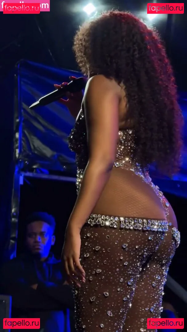 Iza Cantora Onlyfans Photo Gallery 