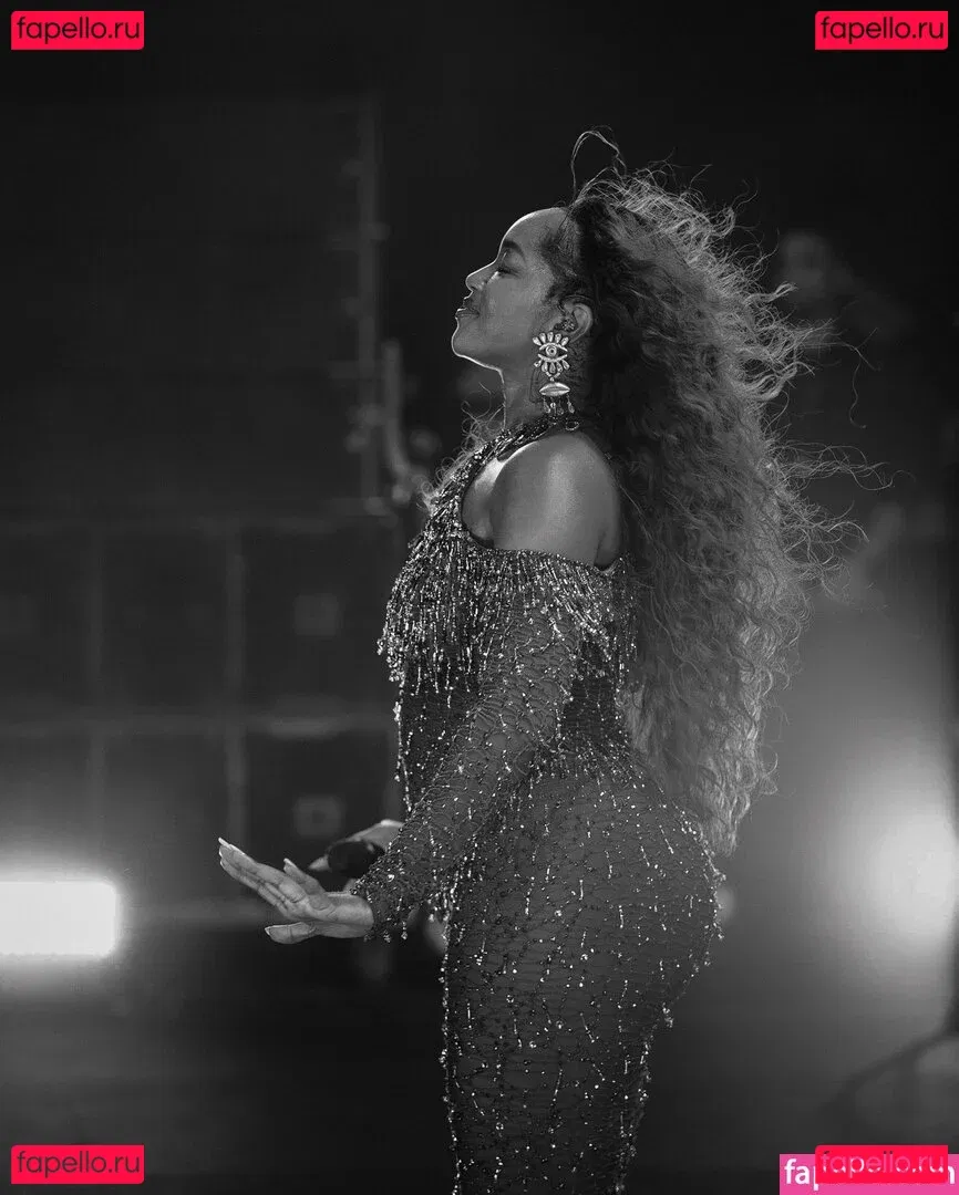 Iza Cantora Onlyfans Photo Gallery 