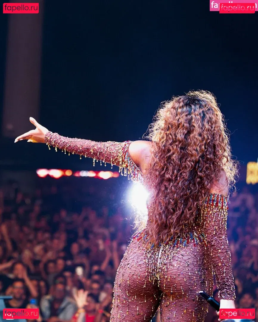 Iza Cantora Onlyfans Photo Gallery 