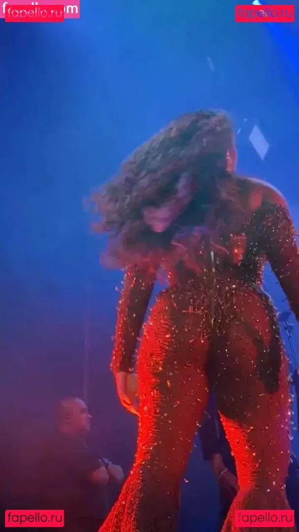 Iza Cantora Onlyfans Photo Gallery 