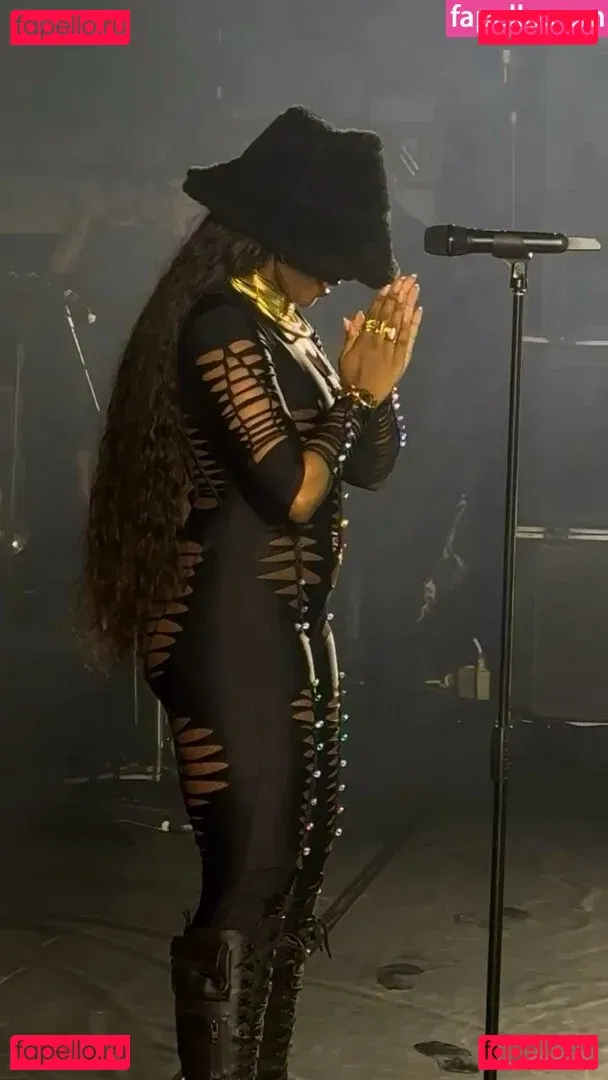 Iza Cantora Onlyfans Photo Gallery 