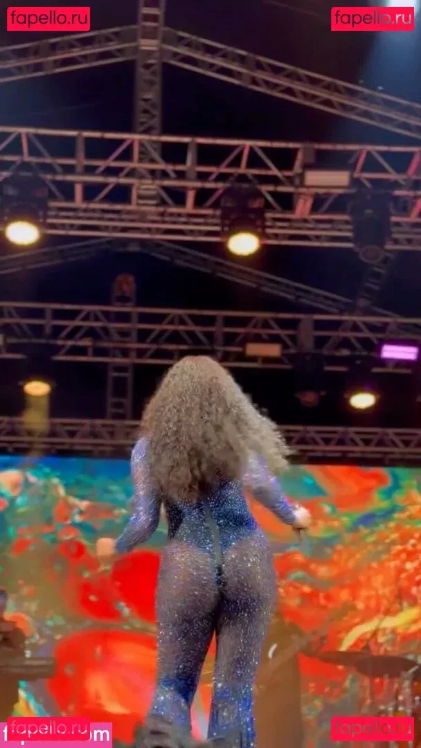 Iza Cantora Onlyfans Photo Gallery 