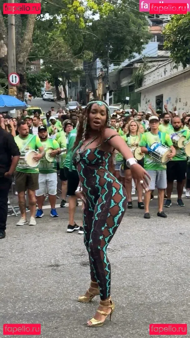 Iza Cantora Onlyfans Photo Gallery 