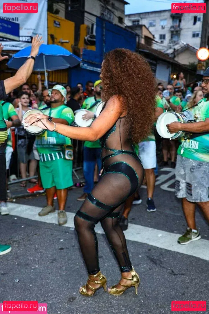 Iza Cantora Onlyfans Photo Gallery 