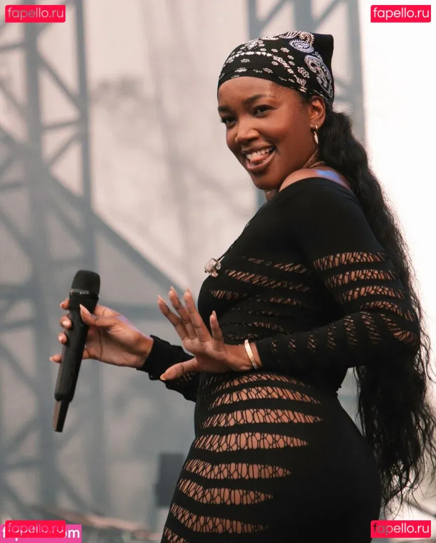 Iza Cantora Onlyfans Photo Gallery 