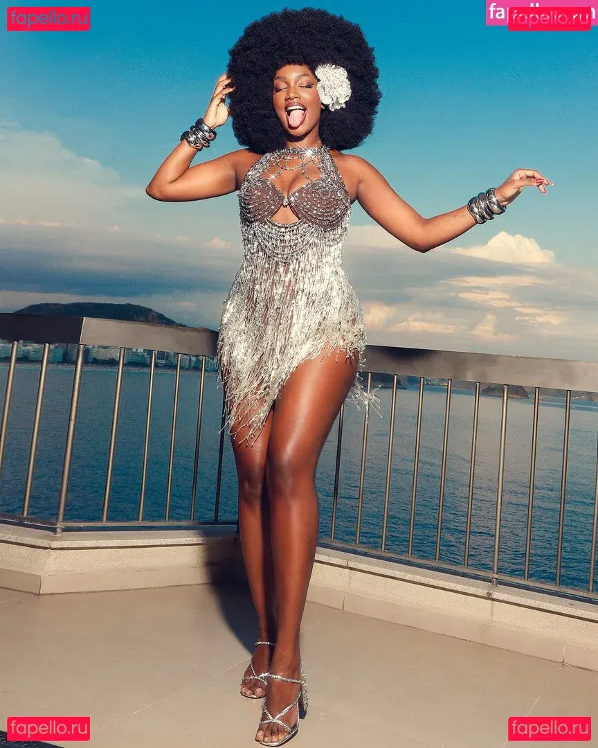 Iza Cantora Onlyfans Photo Gallery 