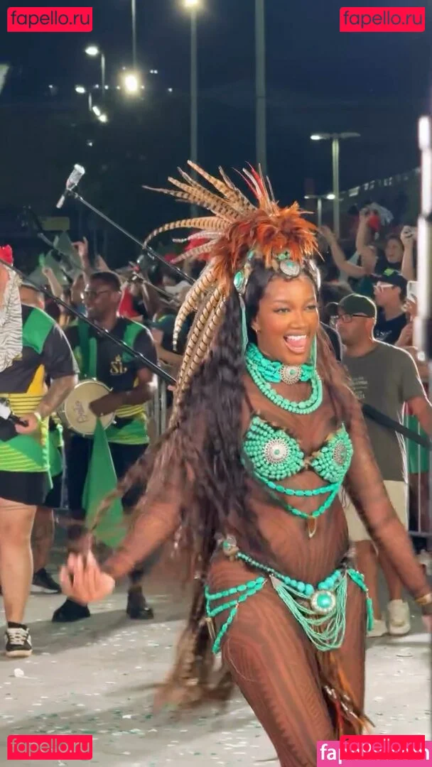 Iza Cantora Onlyfans Photo Gallery 