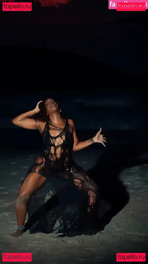 Iza Cantora Onlyfans Photo Gallery 