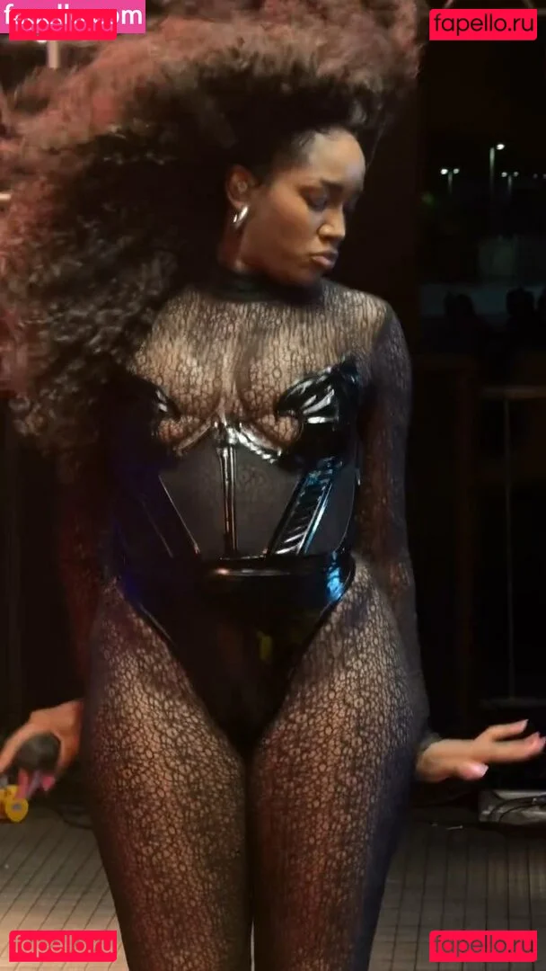 Iza Cantora Onlyfans Photo Gallery 