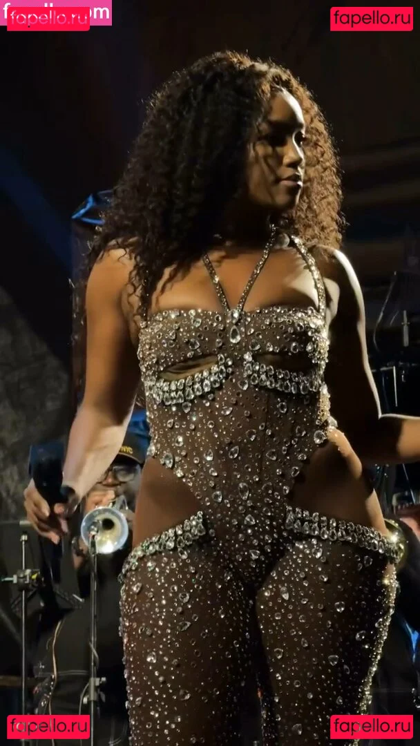 Iza Cantora Onlyfans Photo Gallery 