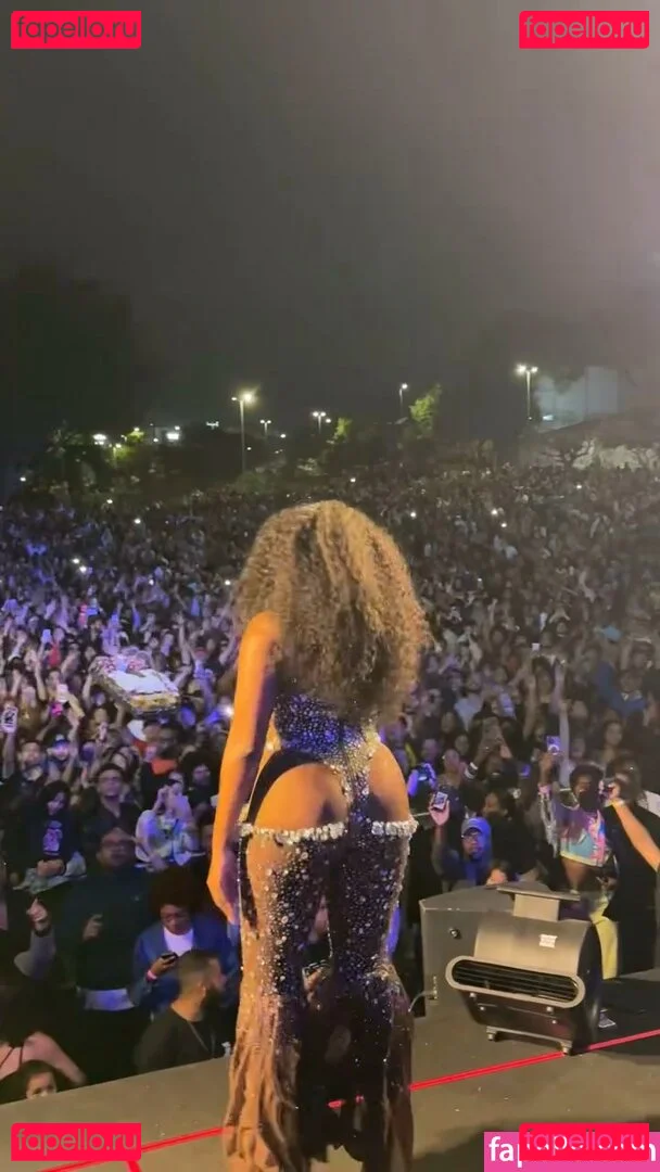 Iza Cantora Onlyfans Photo Gallery 